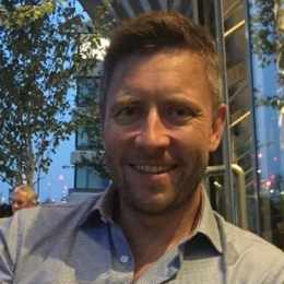 英伟达CFO:预计对中国的出货量将在数据中心业务营收中保持稳定,星际之门(Stargate)数据中心将使用Spectrum - X以太网技术。预计网络部门将在本财年第一季度恢复增长,毛利率将在本财年后期升至约70%。