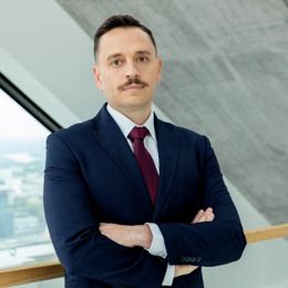 富时 A50 期指连续夜盘收跌 0.02%报 13275.000 点