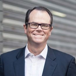 巴西雷亚尔兑美元下跌 1% 刷新日低,成为新兴市场货币中的表现最差者。